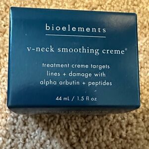 V-Neck Smoothing Creme - Blue